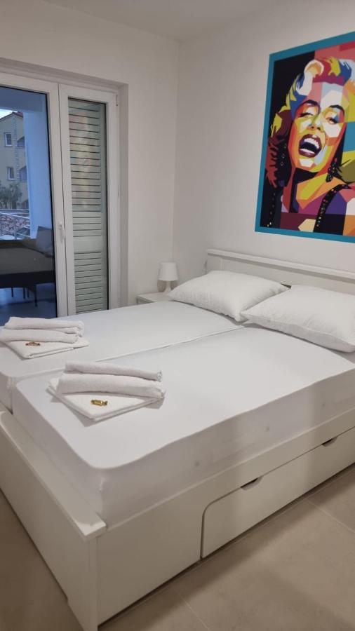 Kings Landing Apartment Novalja Luaran gambar