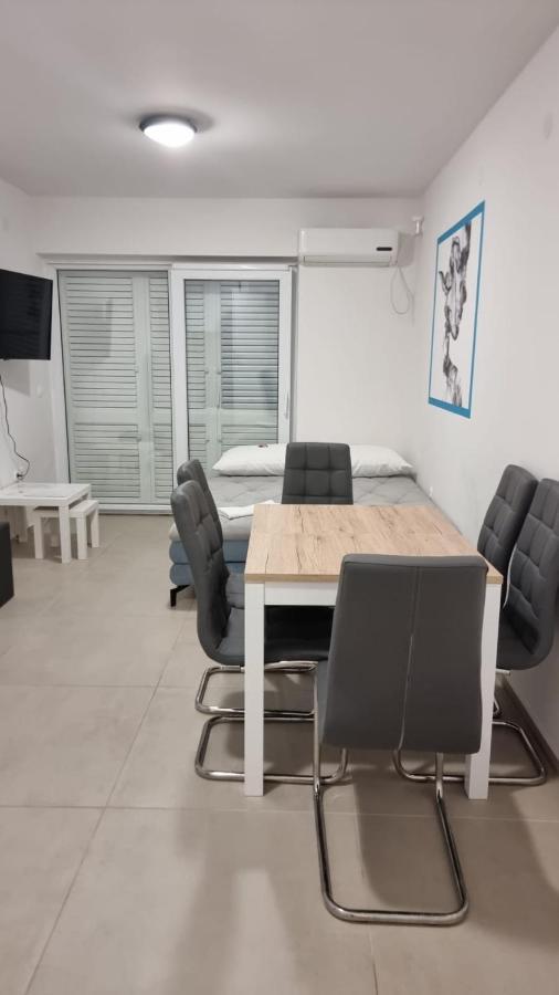 Kings Landing Apartment Novalja Luaran gambar