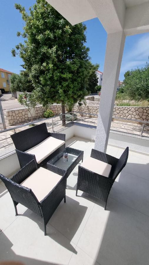 Kings Landing Apartment Novalja Luaran gambar