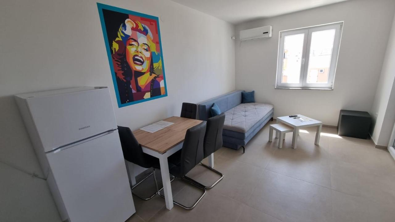 Kings Landing Apartment Novalja Luaran gambar